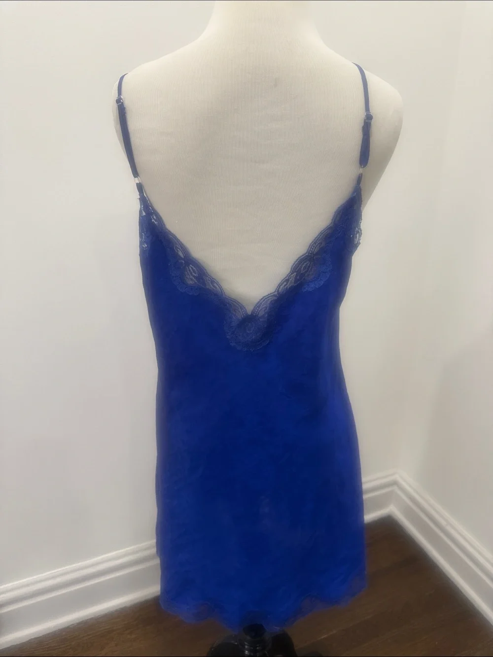 Vntg Victoria’s Secret Gold Label Blue Lace Trim Satin Robe & Chemise Set M/SP
